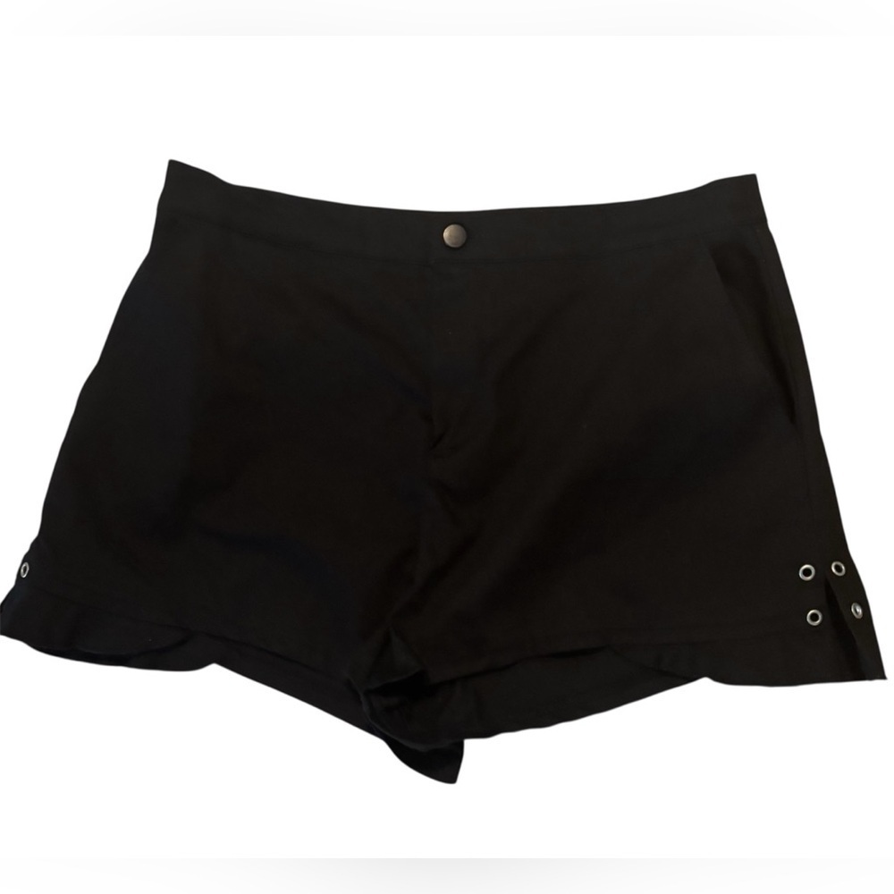 Romeo & Juliet Black Ruffle Shorts EUC!